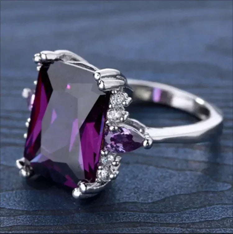 Purple Cubic Zirconia Cocktail Ring – High-End Square Crystal Women’s Fashion Jewelry (2025)