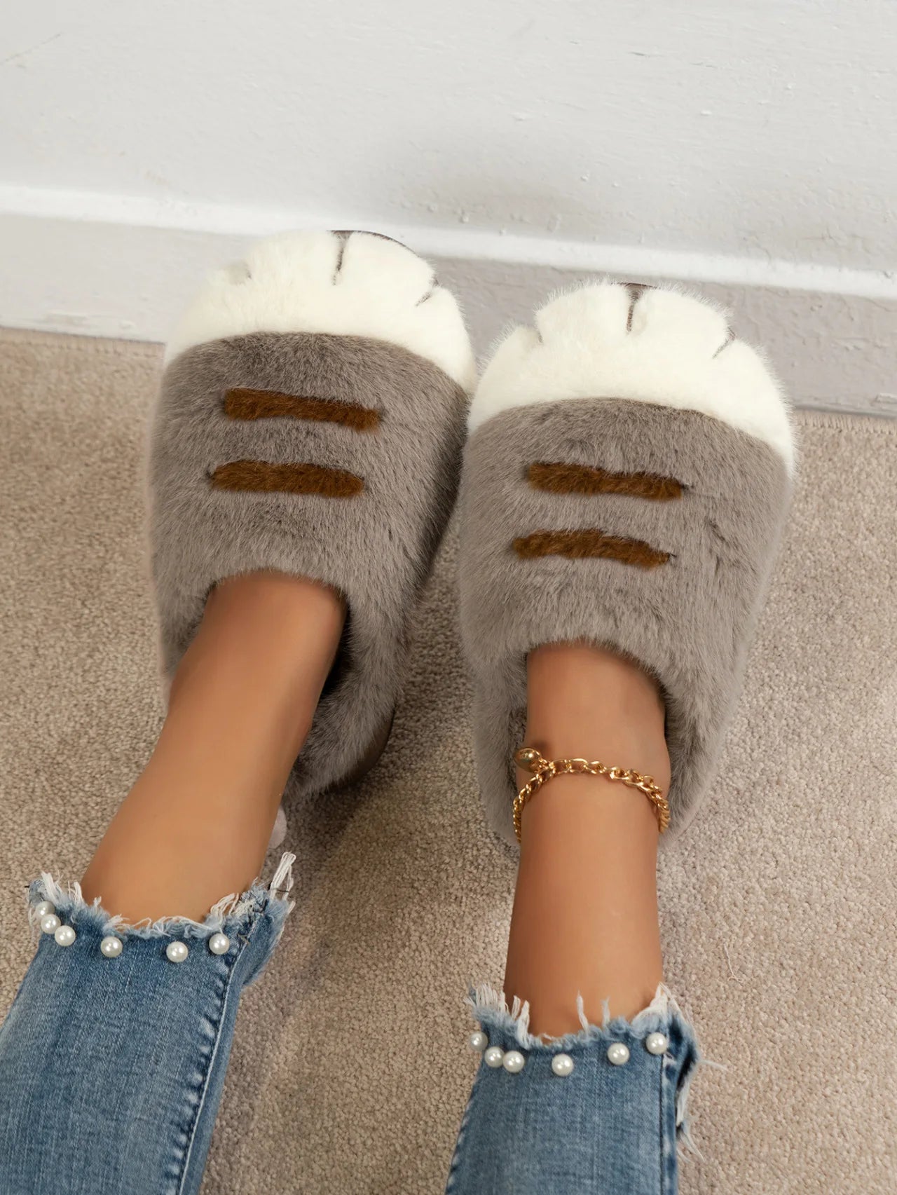 Women’s Fluffy Paw Slippers – Cute Faux Fur Winter Indoor Warm Shoes with Thick Soft Sole