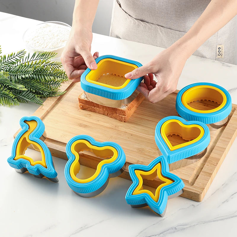 Sandwich Cutter & Sealer Set – Creative Biscuit & Bread Cutting Mold for Home Baking